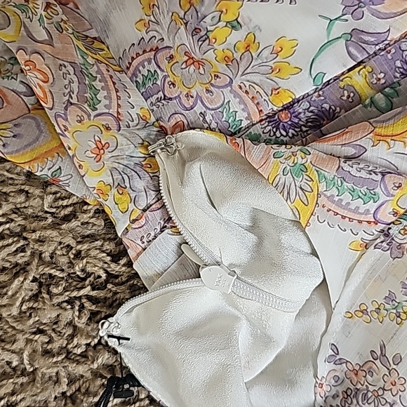 NWT LINI Naomi Ruffled V Neck Mini Dress Medium - Picture 10 of 14